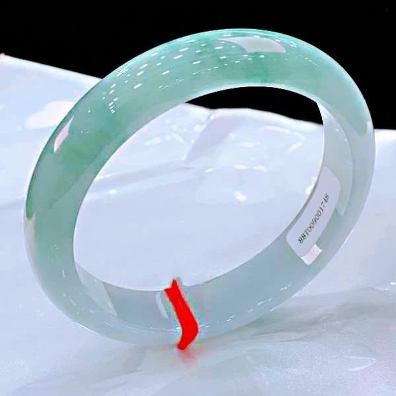 Lighting & Home Decor Studio Photos - Brazalete de Jadeíta Natural de Myanmar